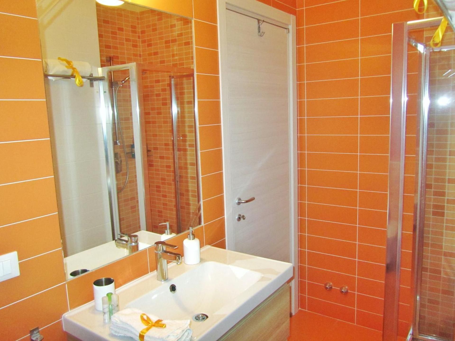 Single Room with Shared Bathroom