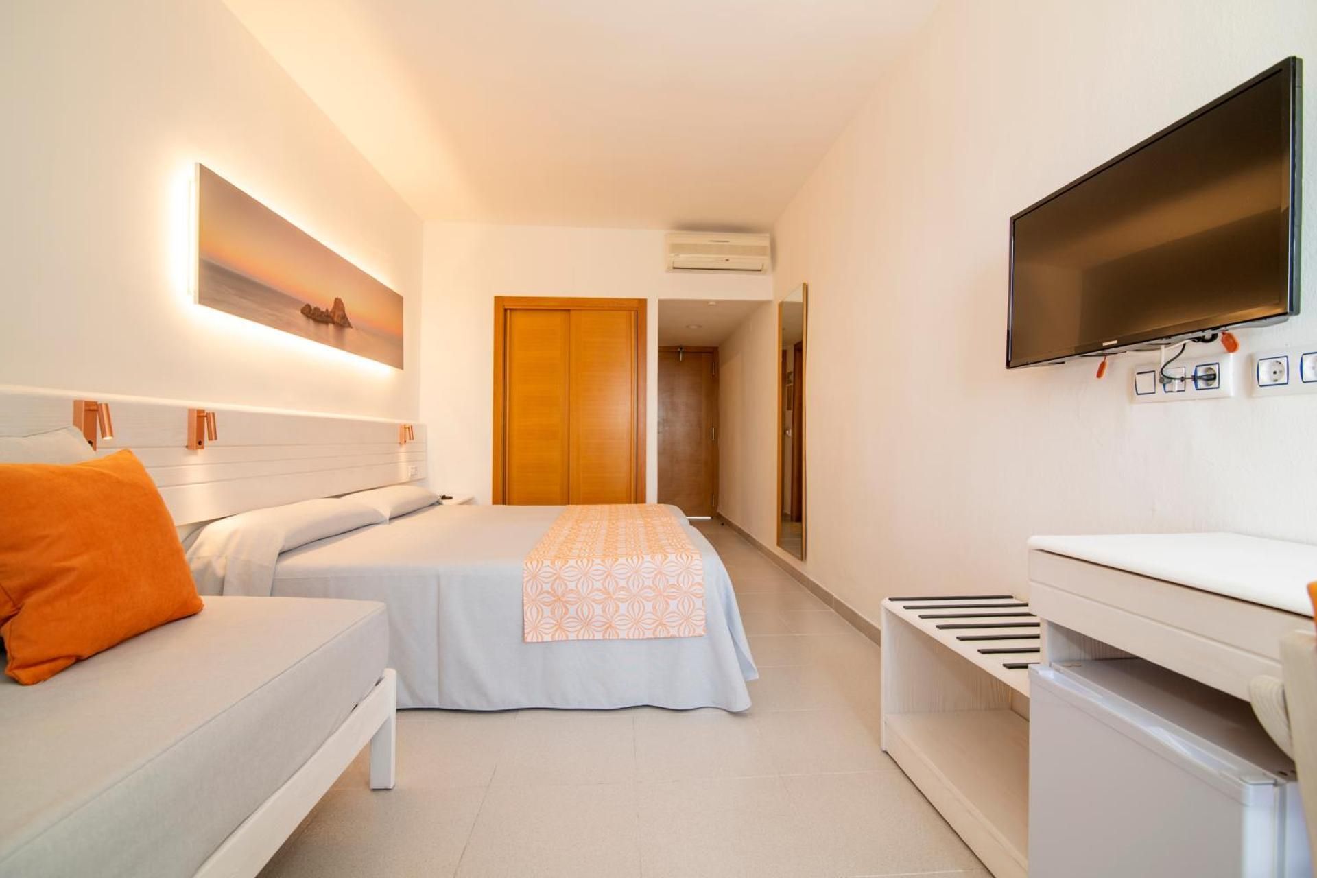 Triple Room (3 Adults)