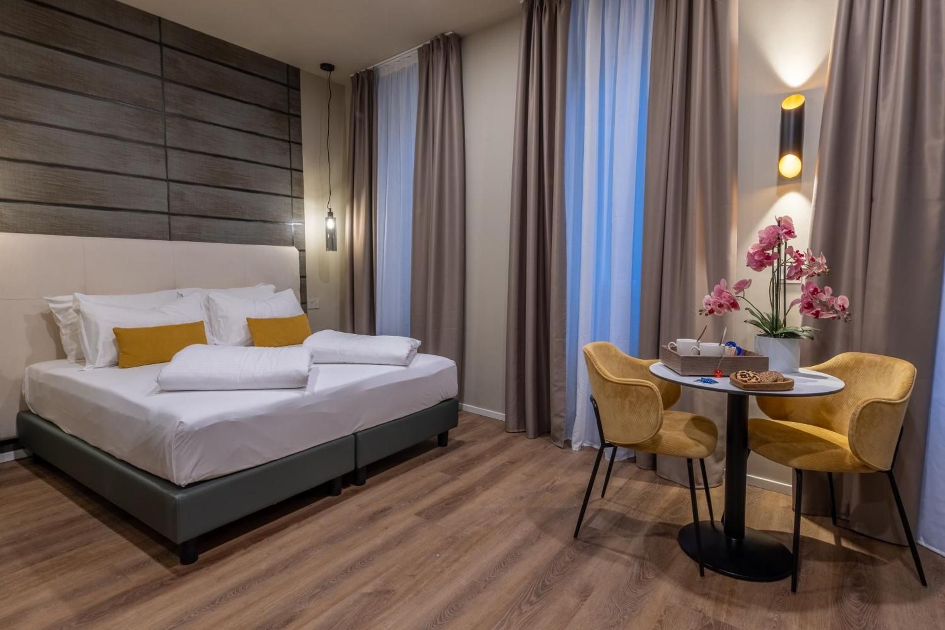 Large Double or Twin Room