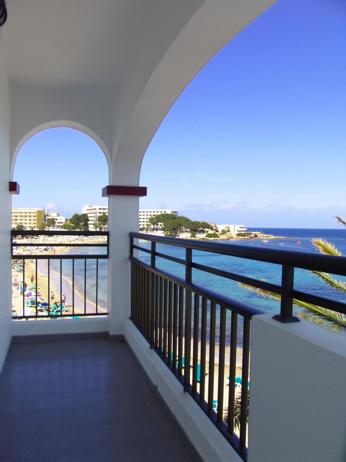 Two-Bedroom Apartment with Sea View