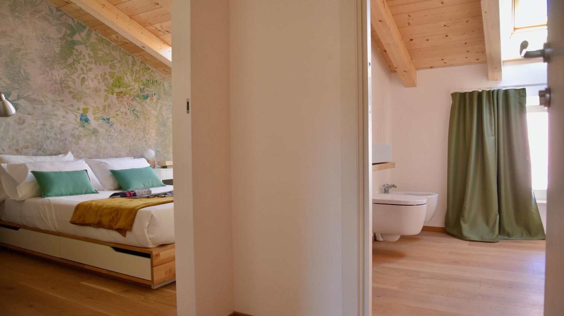 Double Room with Private Bathroom