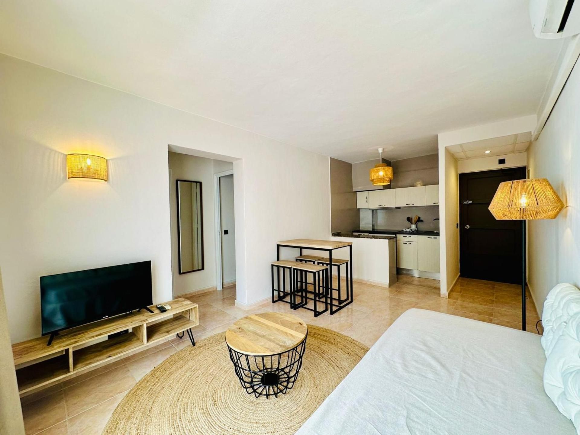 One-Bedroom Apartment with Sea View