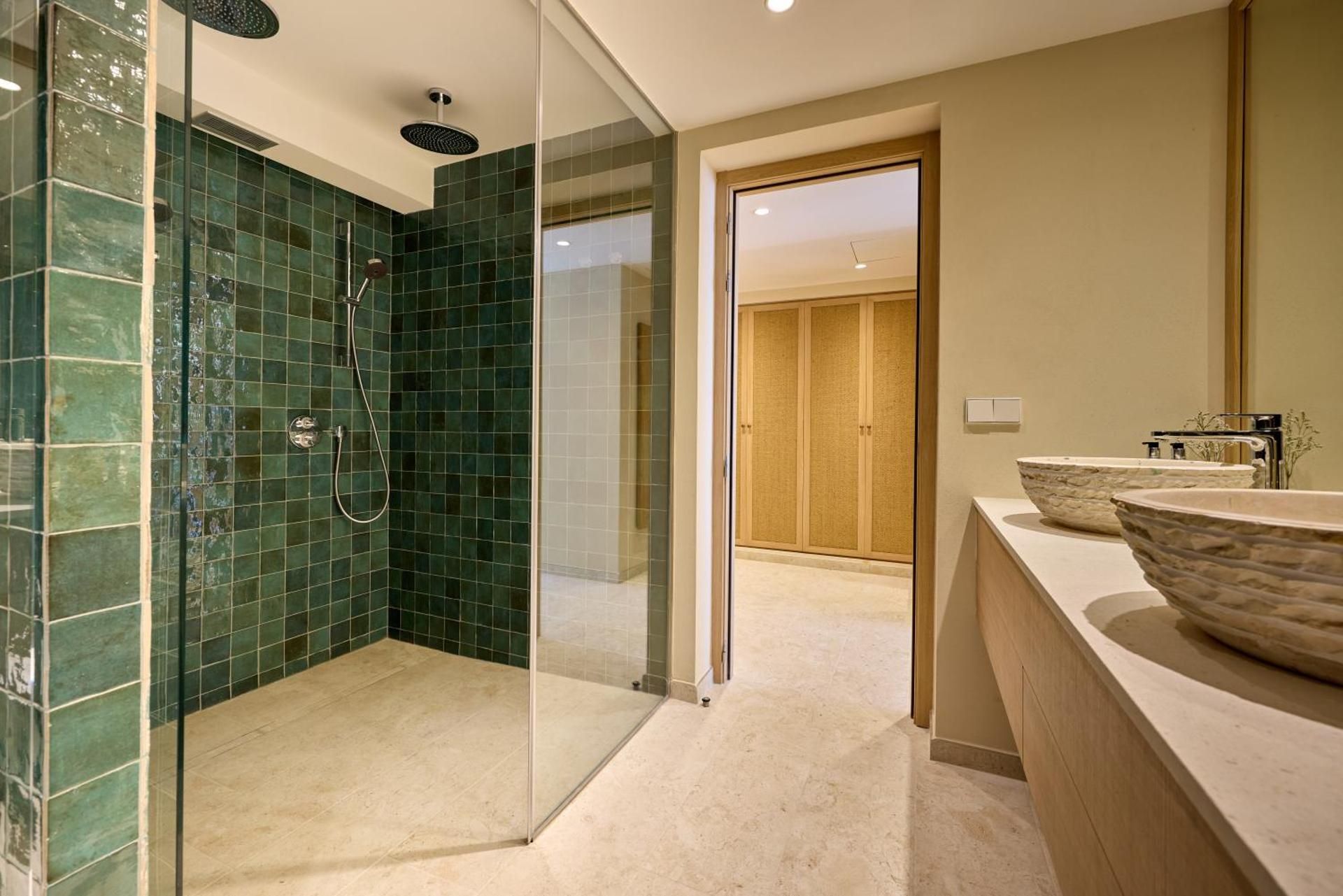 The Club Junior King Suite with Terrace Bath