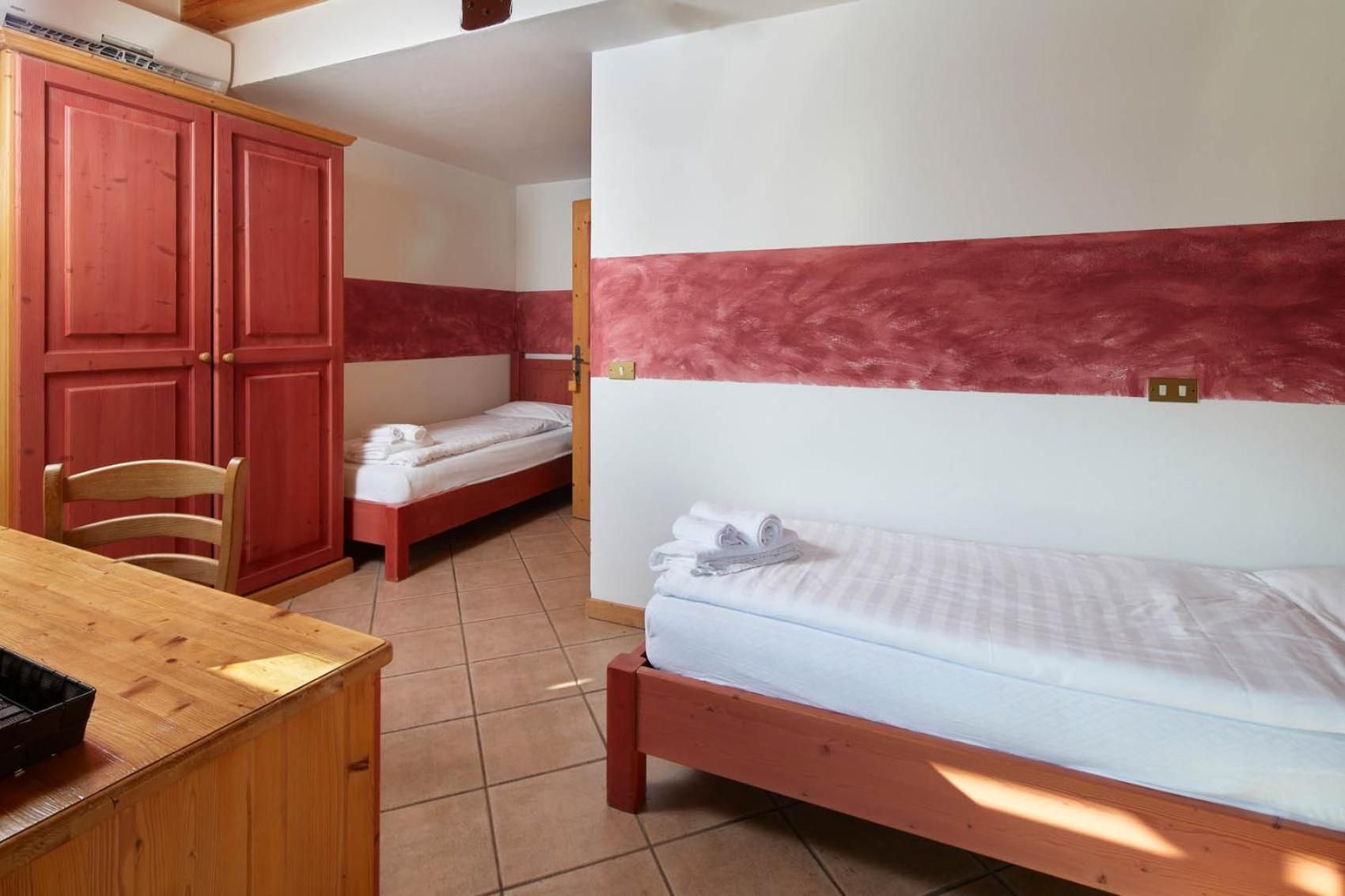 Standard Twin Room with Balcony