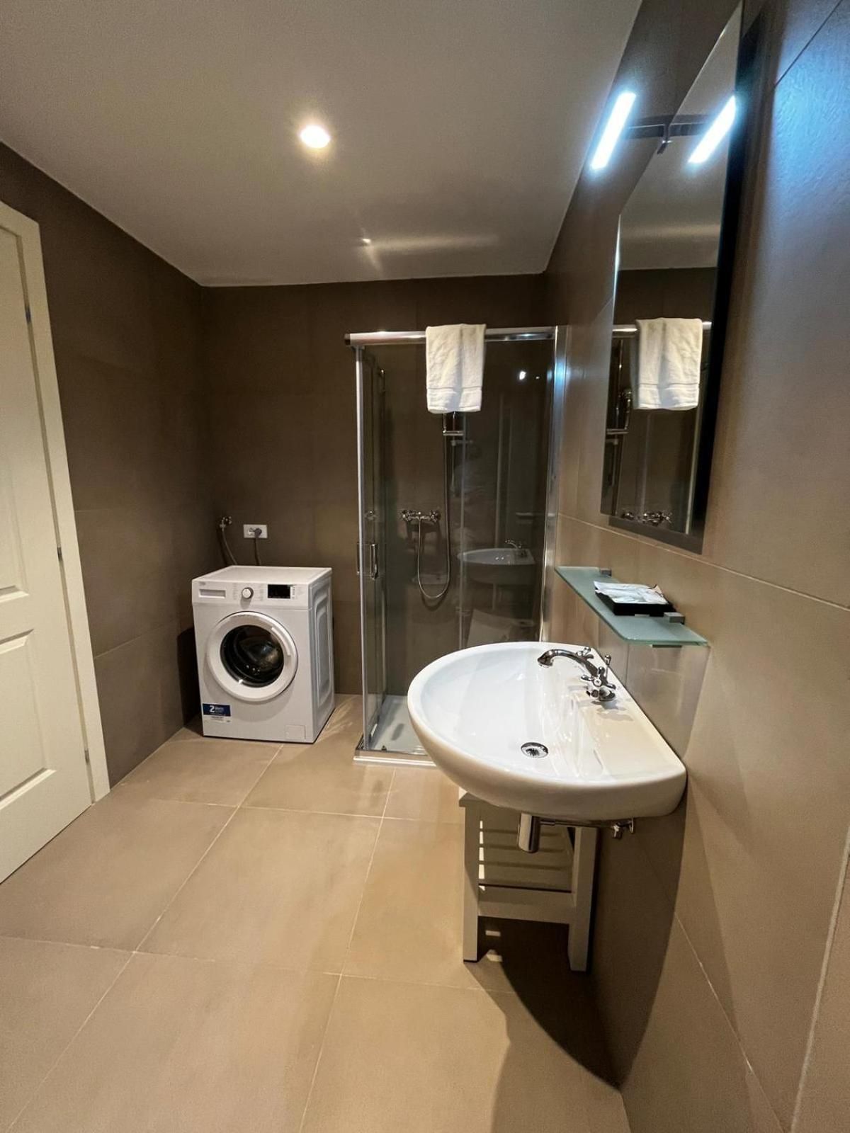 Bilo - Apartments for rent Studio with Balcony 2