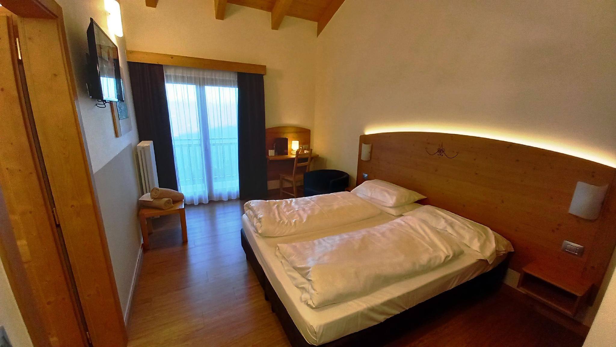 Double Room With Panoramic View And Balcony