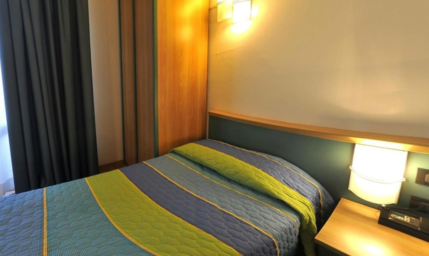 Hotel Vela Single Room