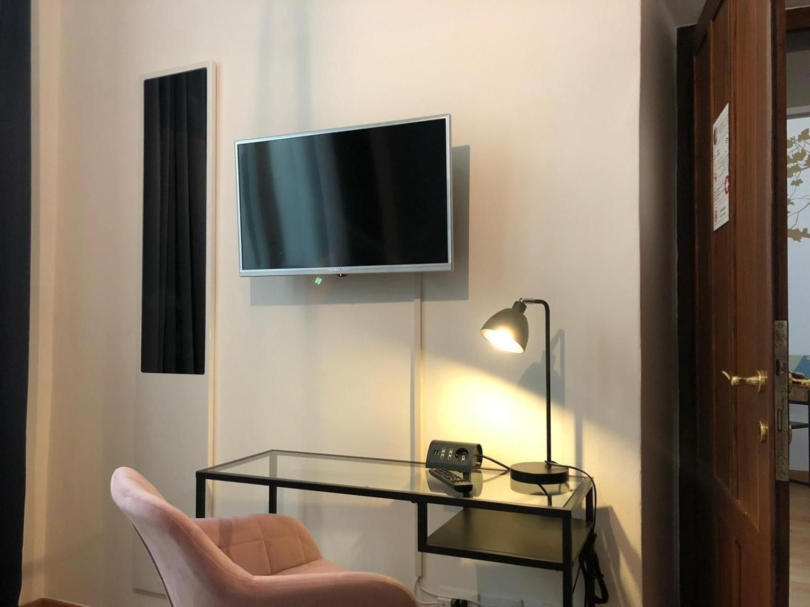 Standard Double Room with Shared Bathroom
