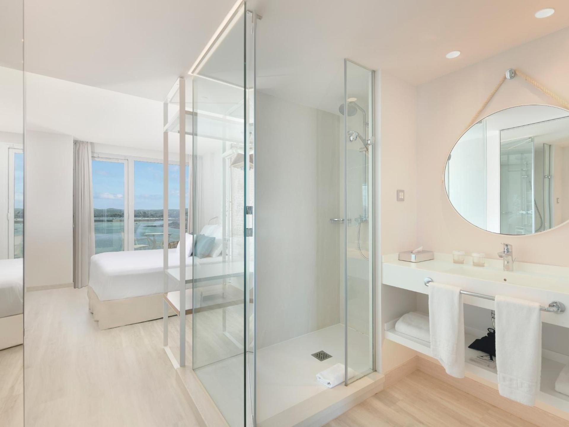 Double or Twin Room with Pool View Keep the Secret