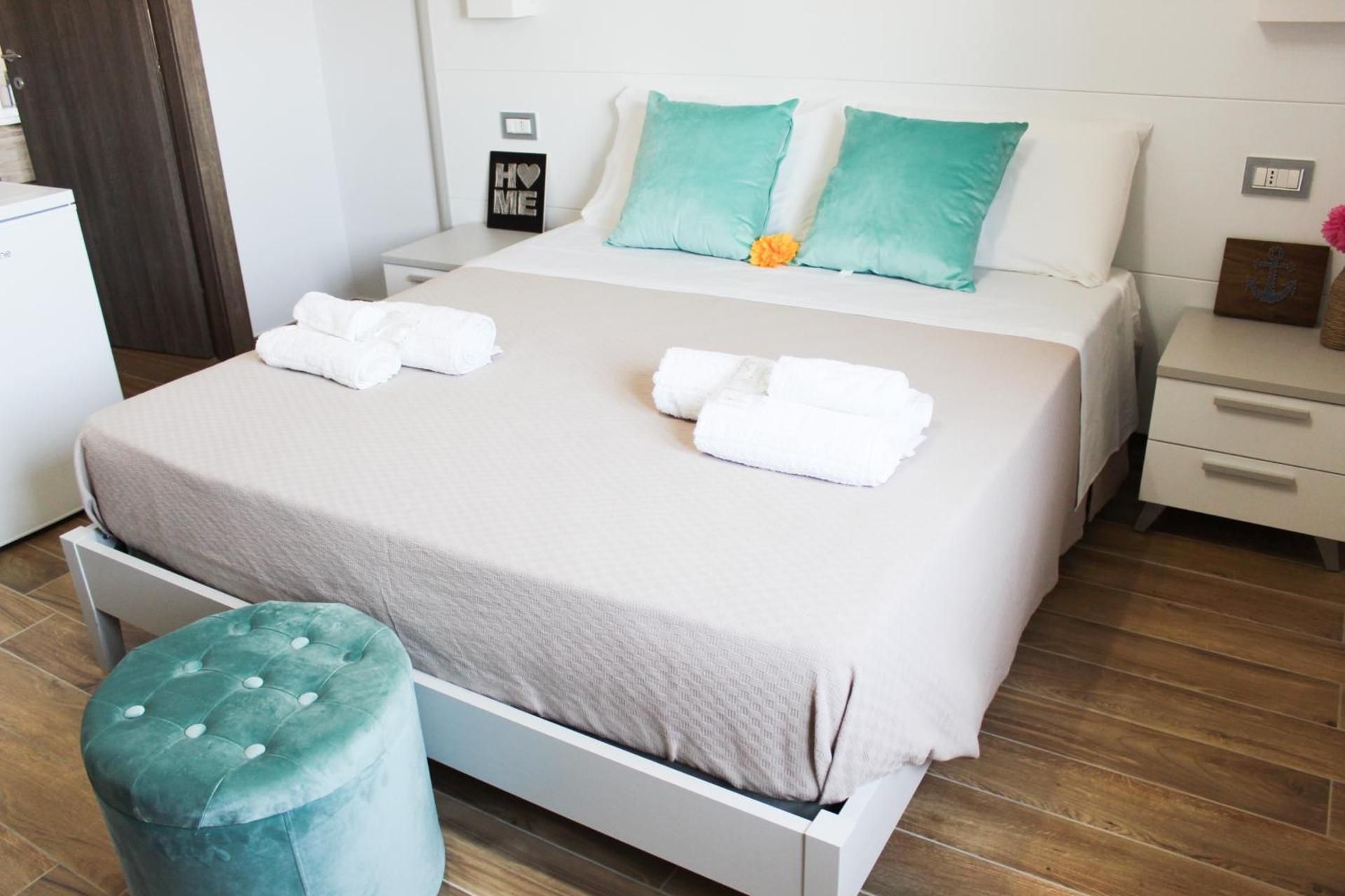 Deluxe Triple Room with Sea View