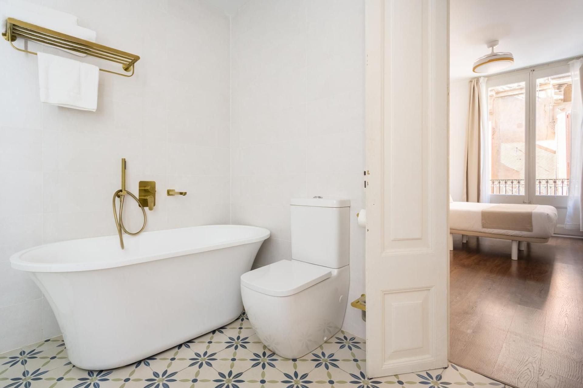 Deluxe Double Room with Bath