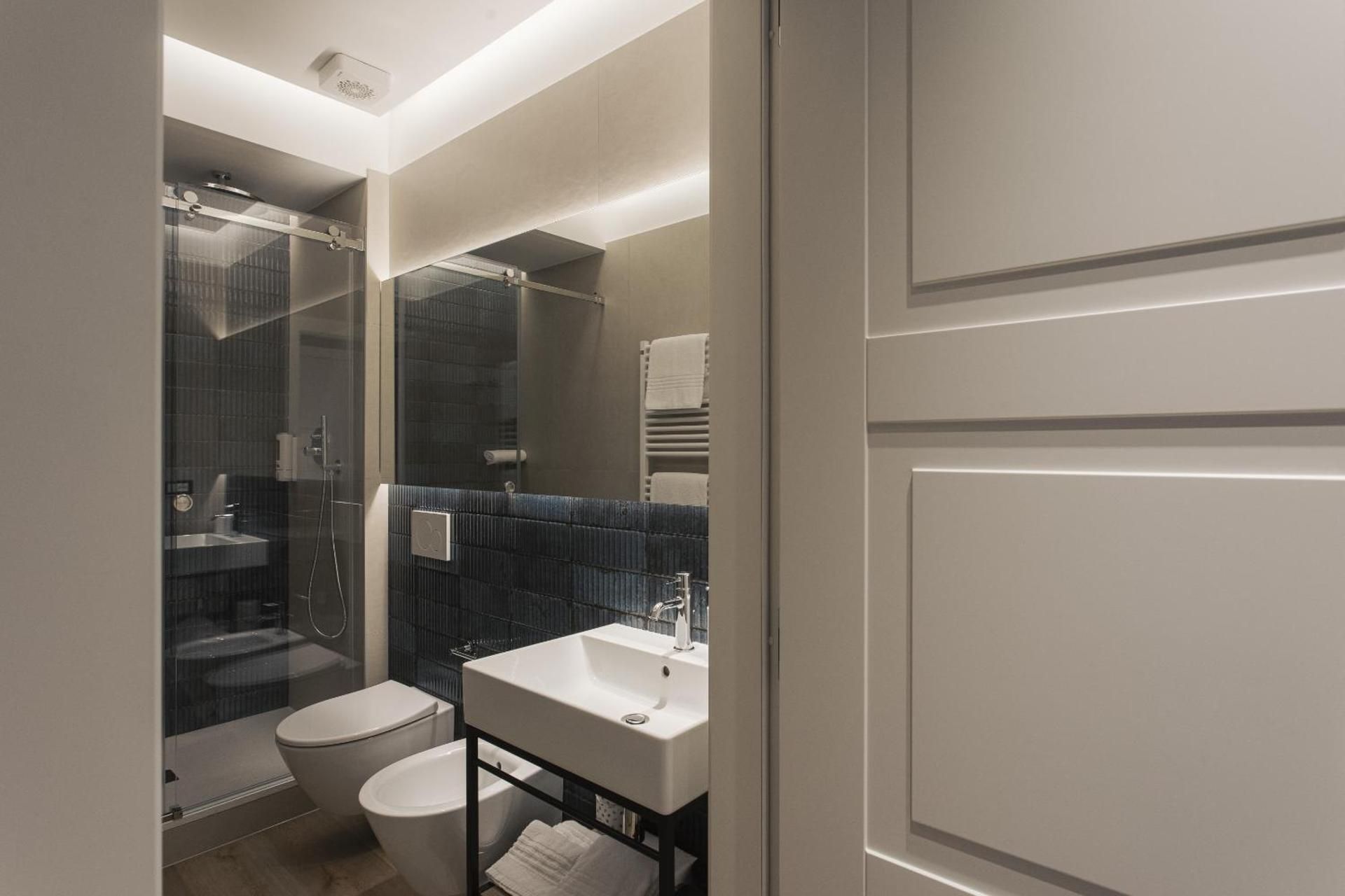 Matrimoniale-Lusso-Bagno in camera con doccia-DELUXE