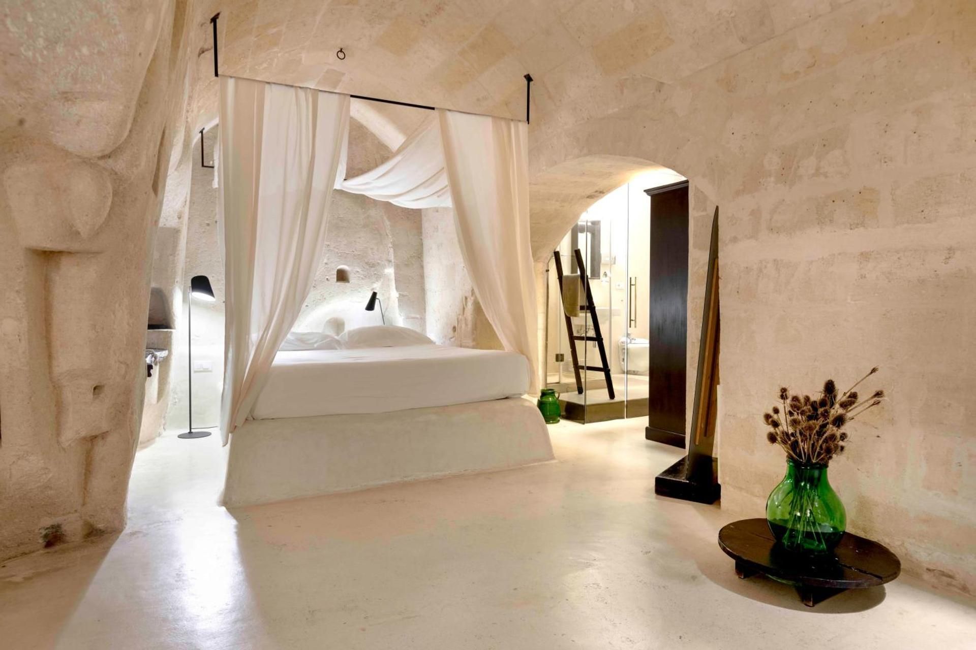 Double Room with city view - Cave