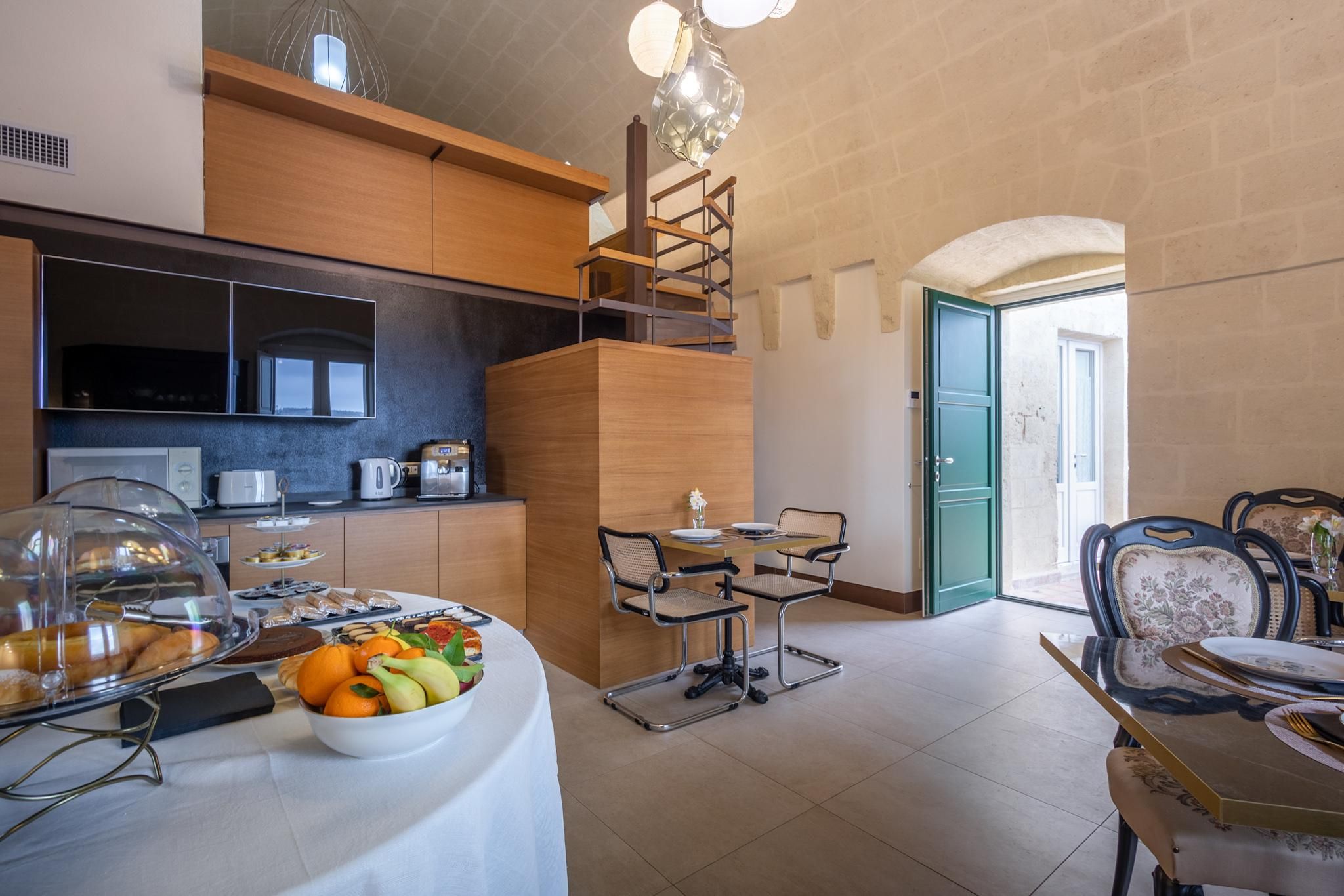 24dace58d0fa9843217f47e817ba0cf0