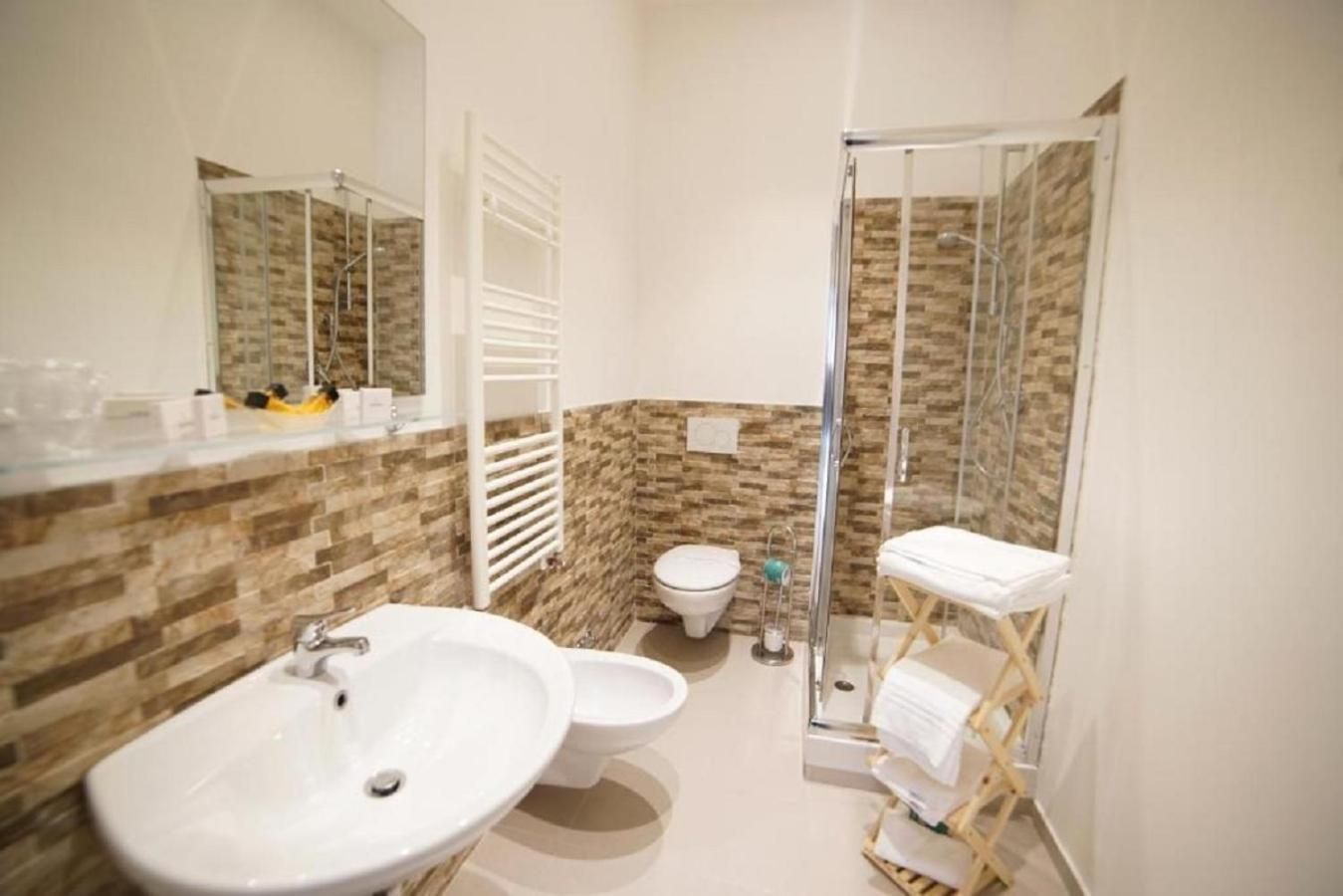Basilicata Host to Host - Matera Charme Rooms Deluxe Double Room with Balcony 3