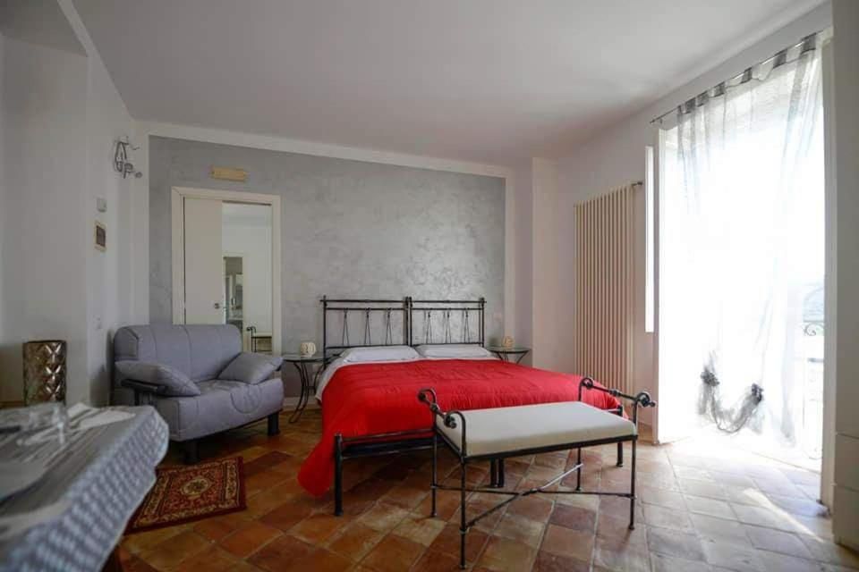 Deluxe Room (2 Adults + 1 Child)