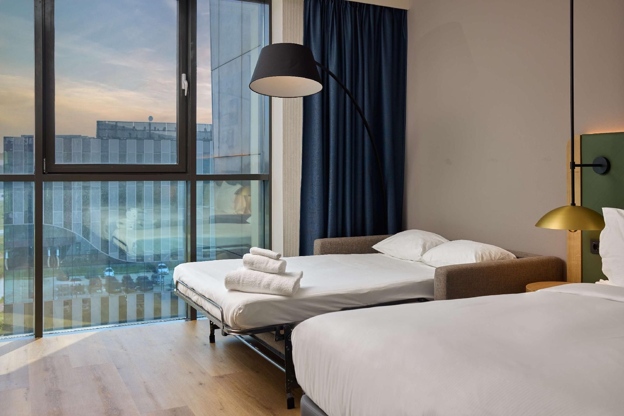 Hilton Garden Inn Leiden Family Connecting Room