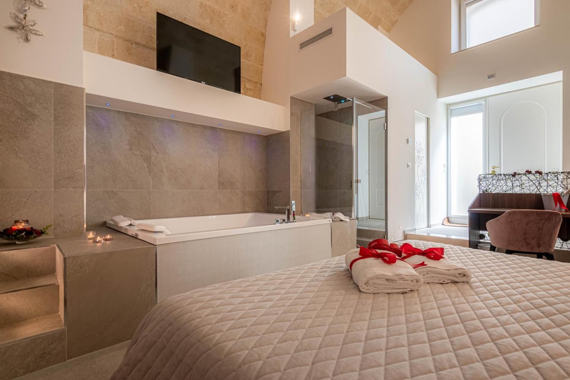 Suite with Spa Bath