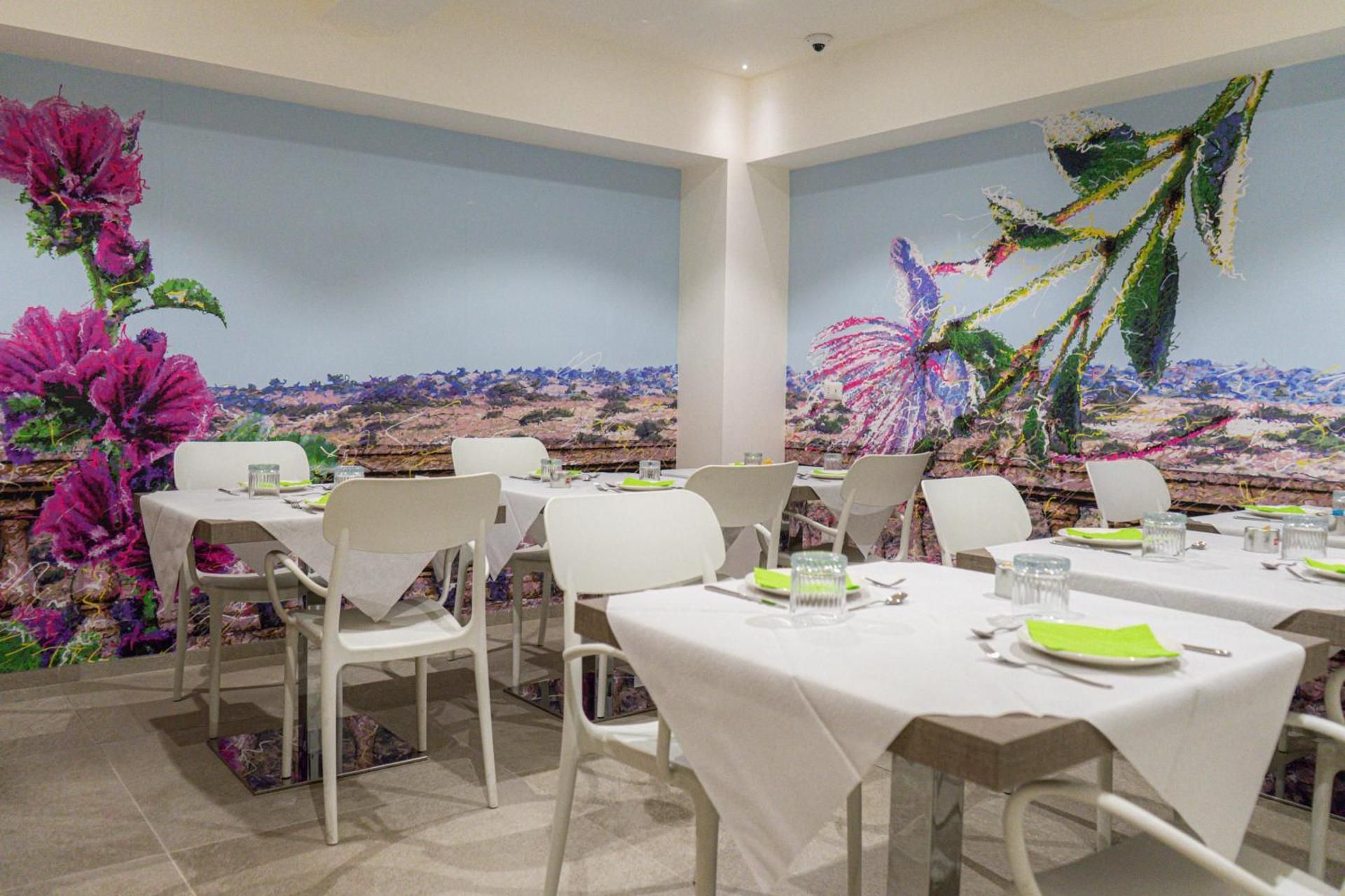 shared lounge/tv area