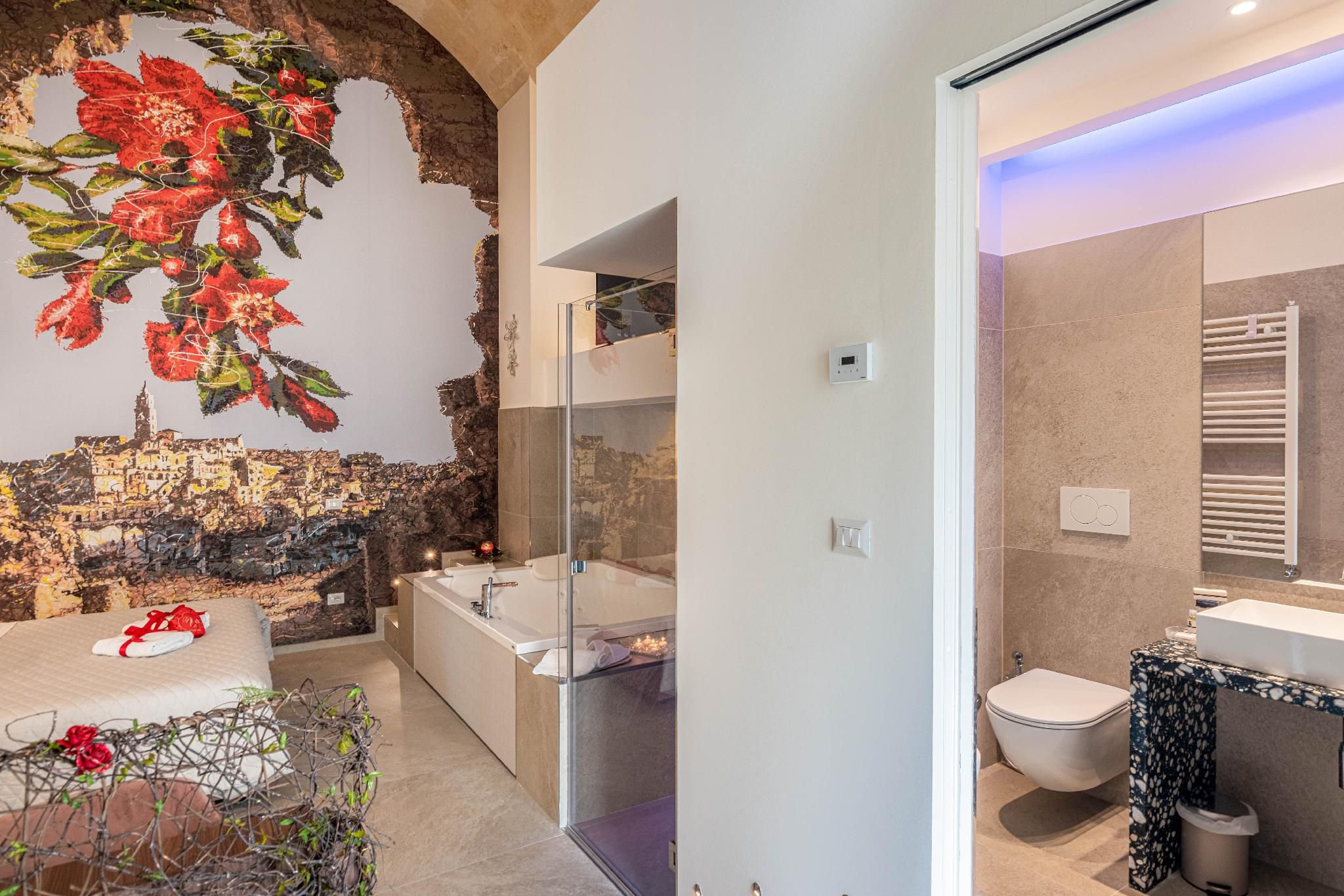 Deluxe Suite with Spa Bathtub