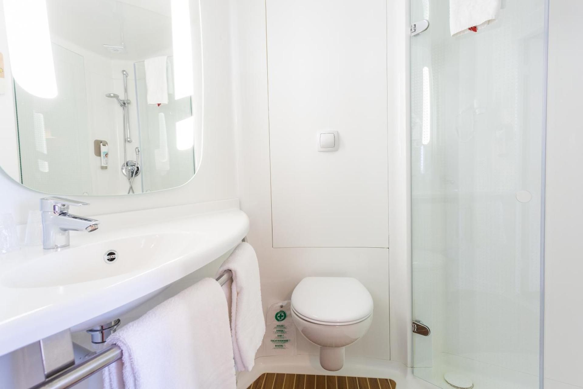 Standard Room with 1 double bed