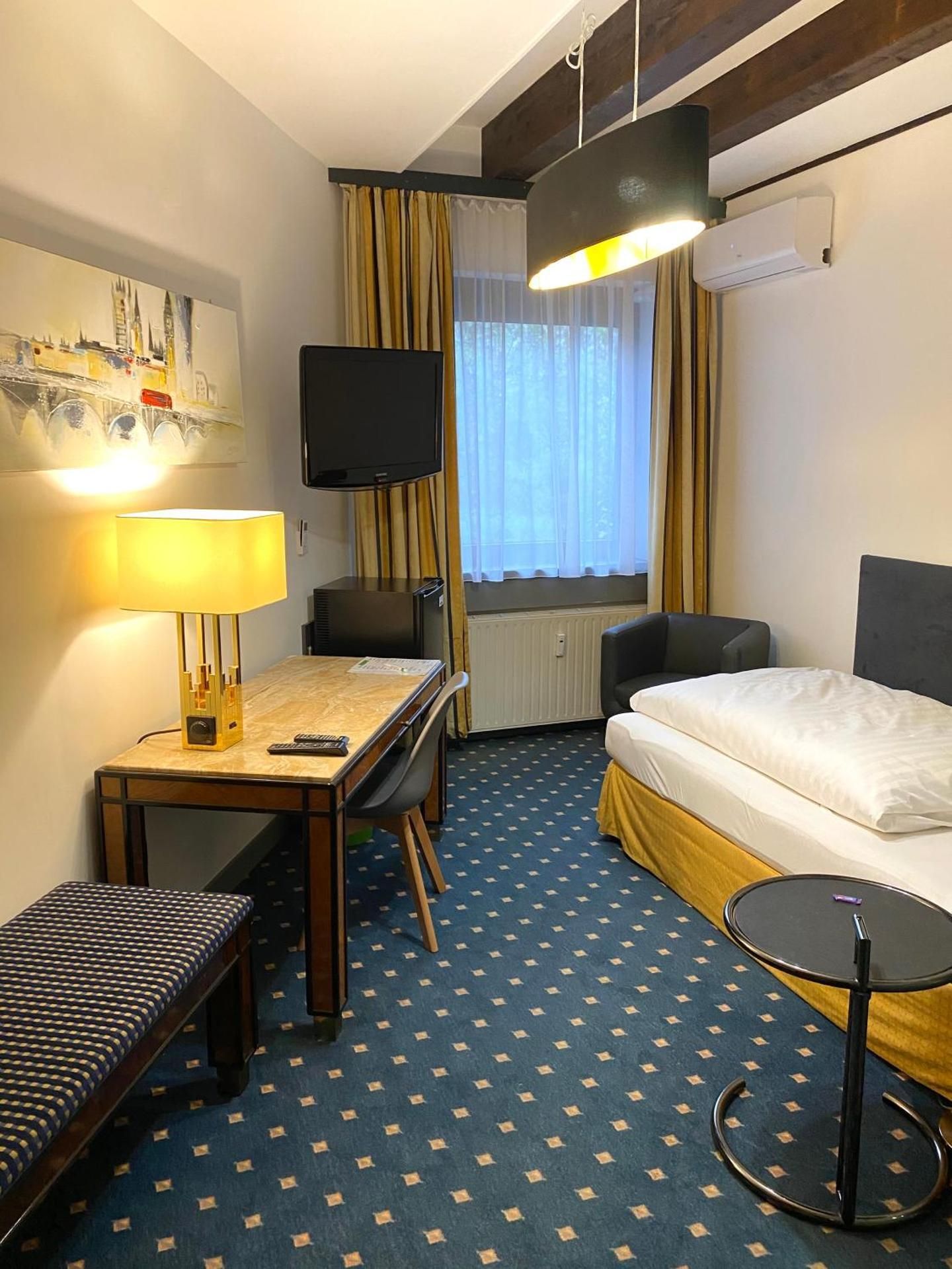 Comfort Single Room