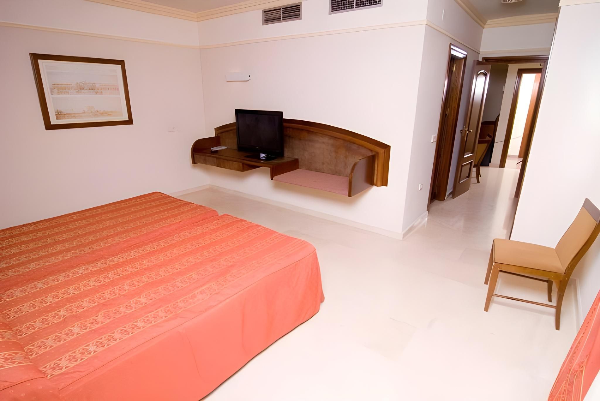 Double Room for Single Use