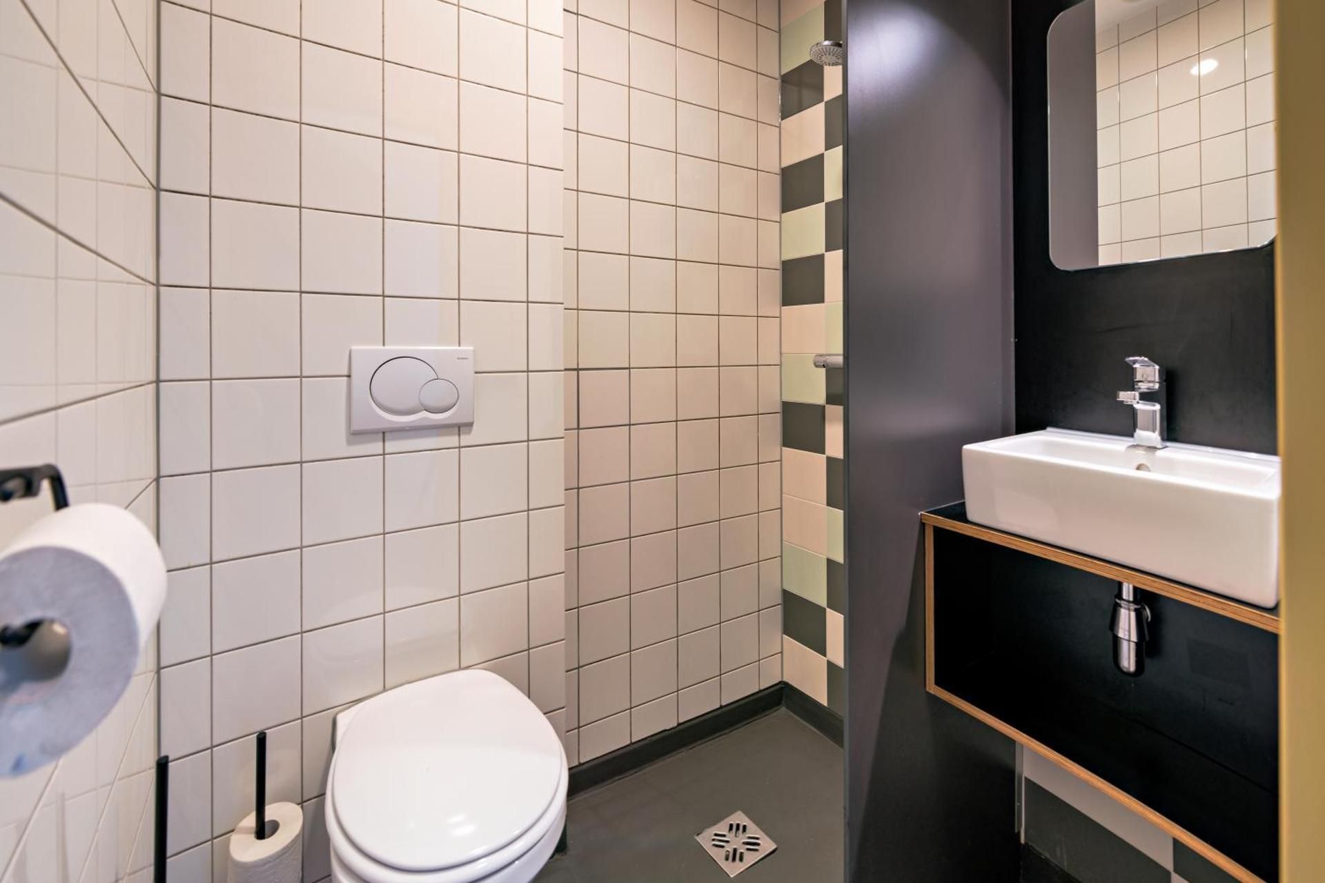 Twin Room with Bathroom