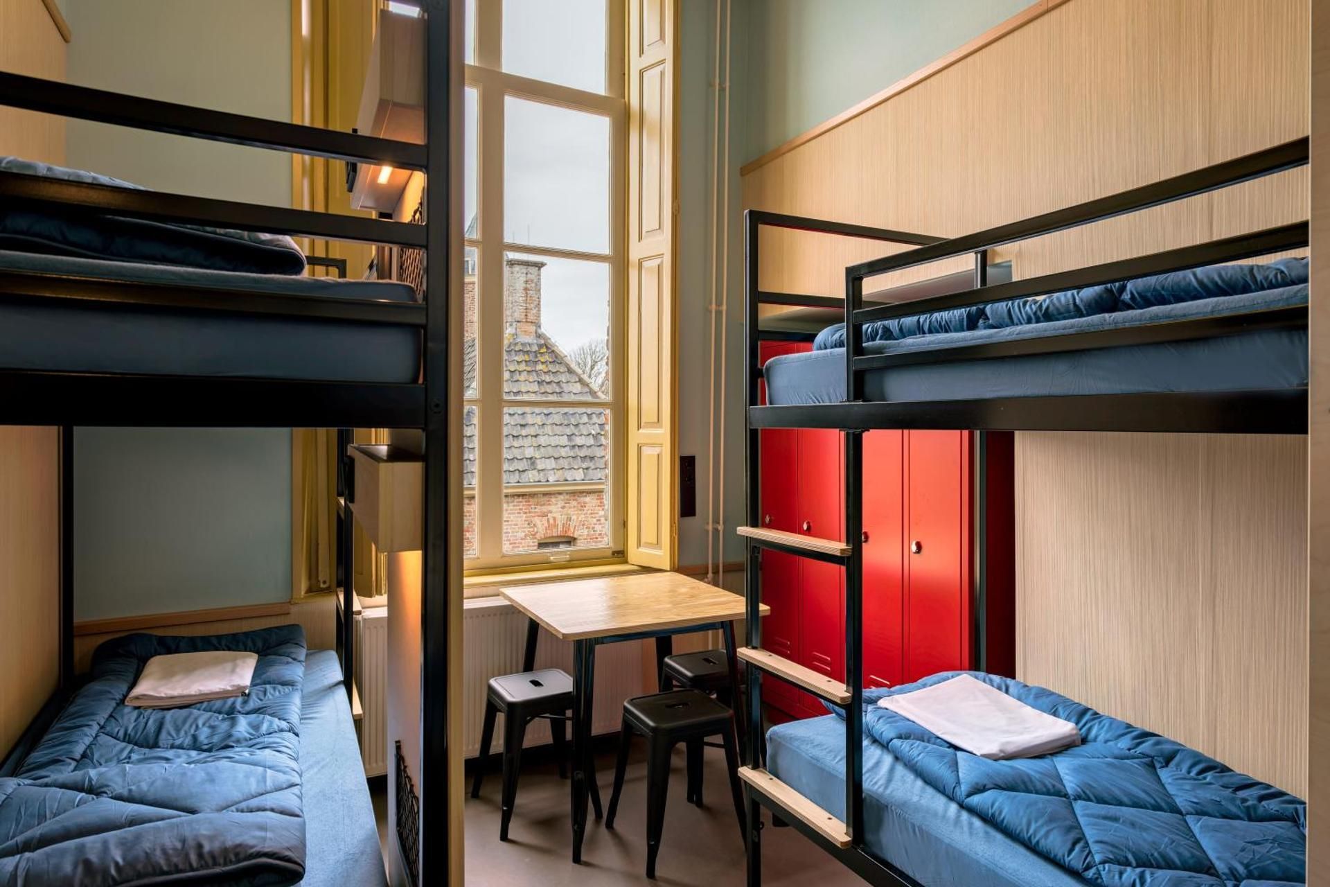 Quadruple Room with Private Bathroom and Shower