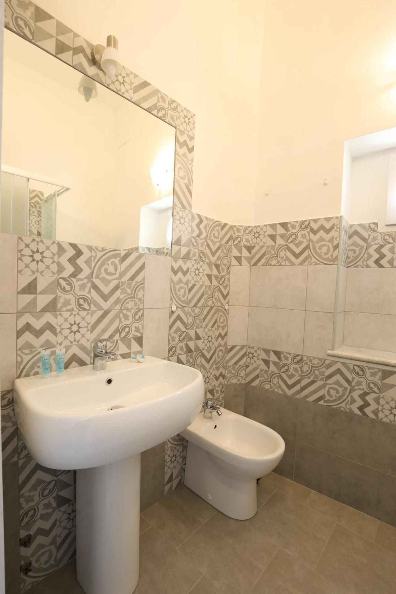 La Dolce Vita One-Bedroom Apartment with Balcony 2