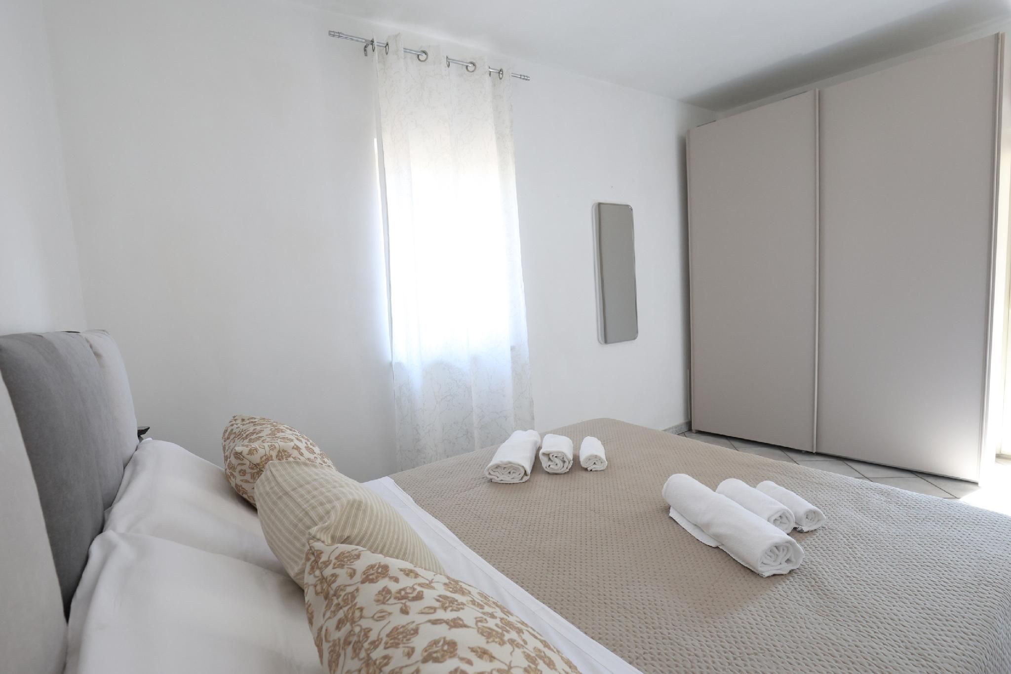 Appartamento-Bagno privato-Balcone-Appartamento Piano 2/3