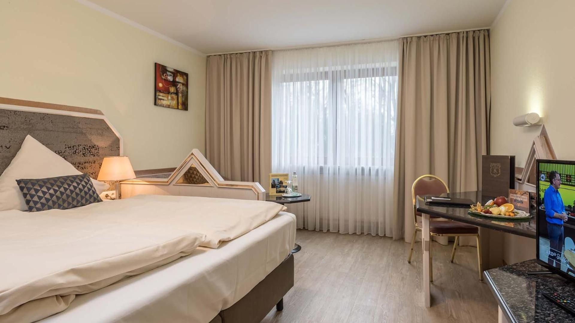 Deluxe Double or Twin Room with Garden View