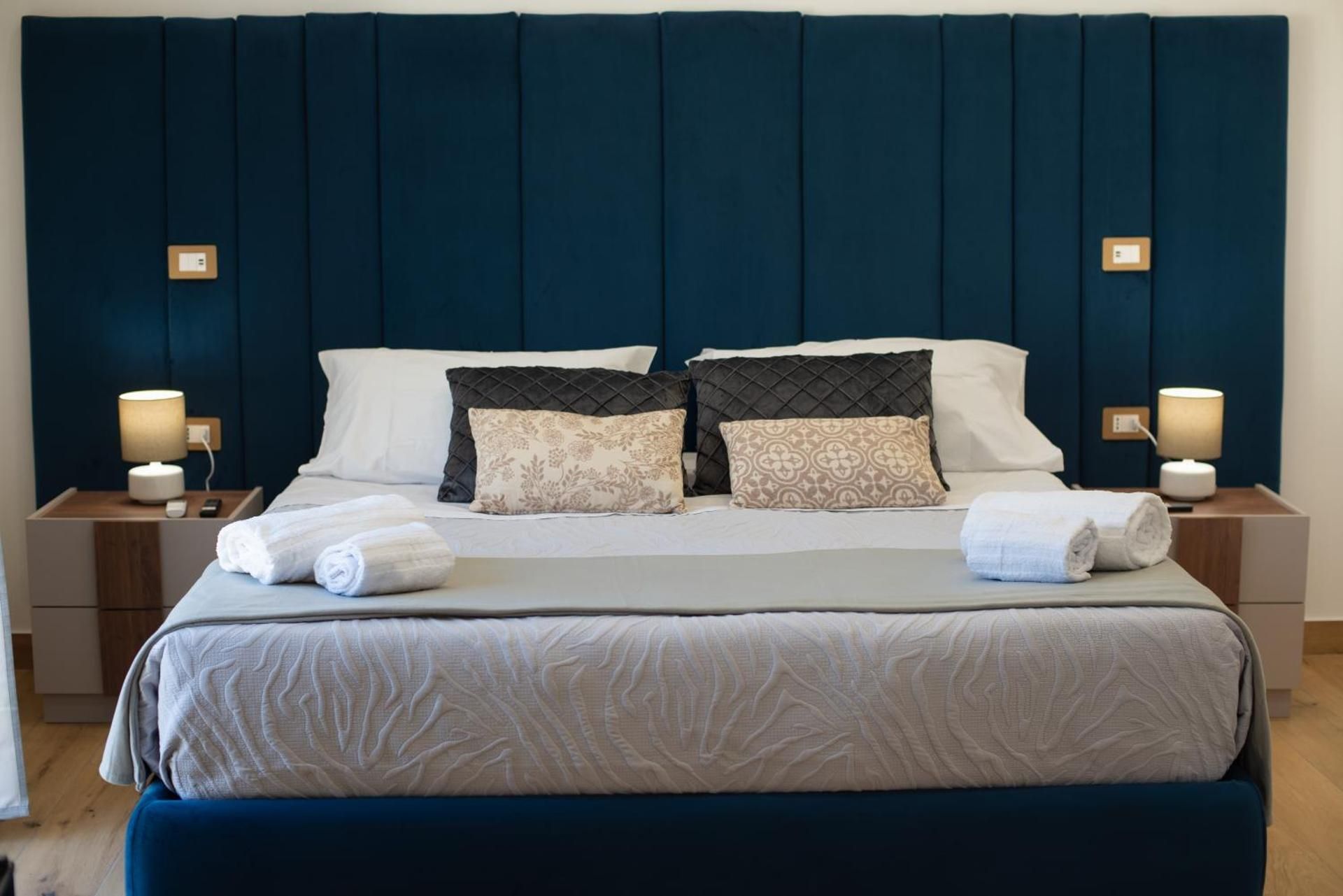 GOLD LEAF SICILY Deluxe Triple Room 2