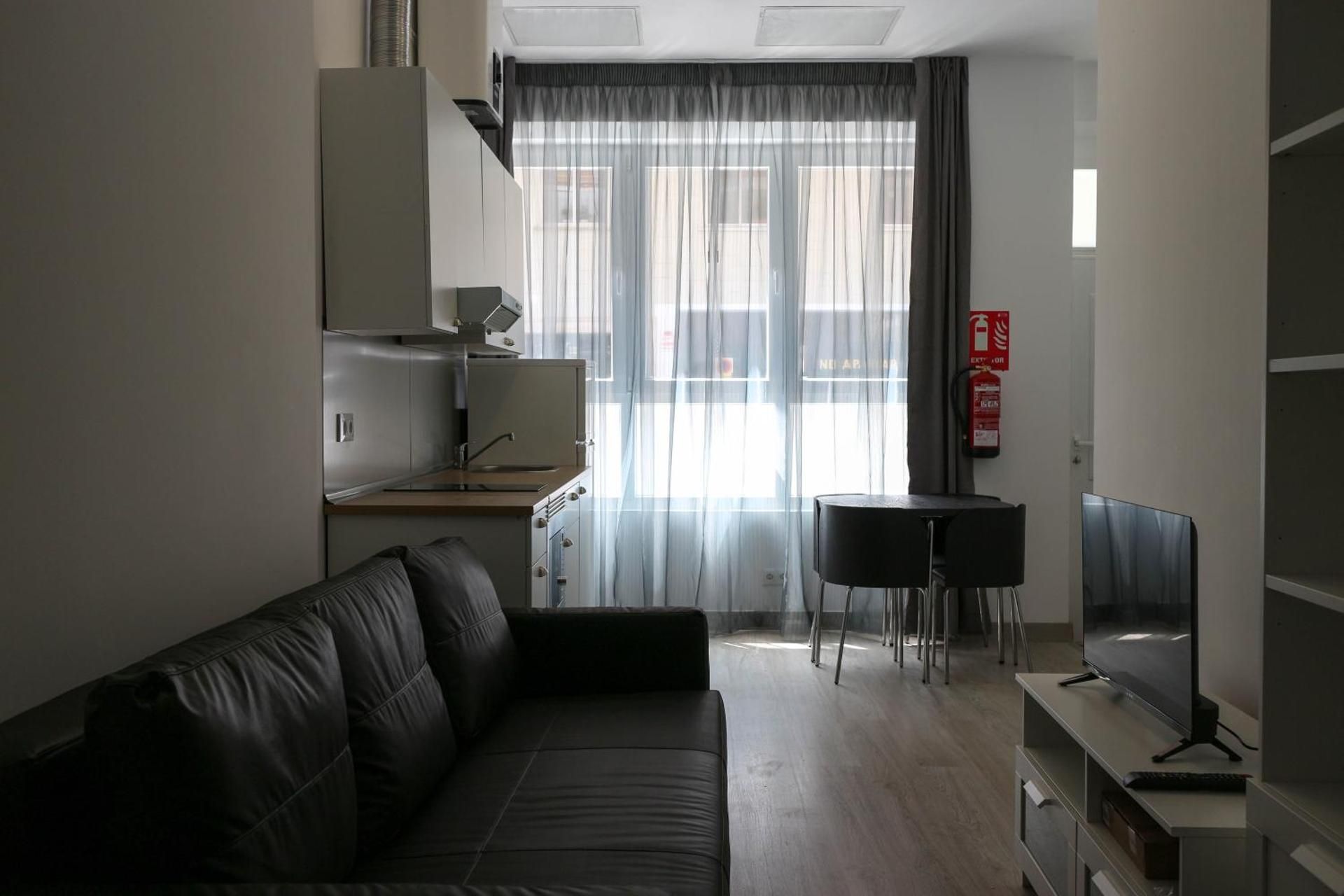 One-Bedroom Apartment