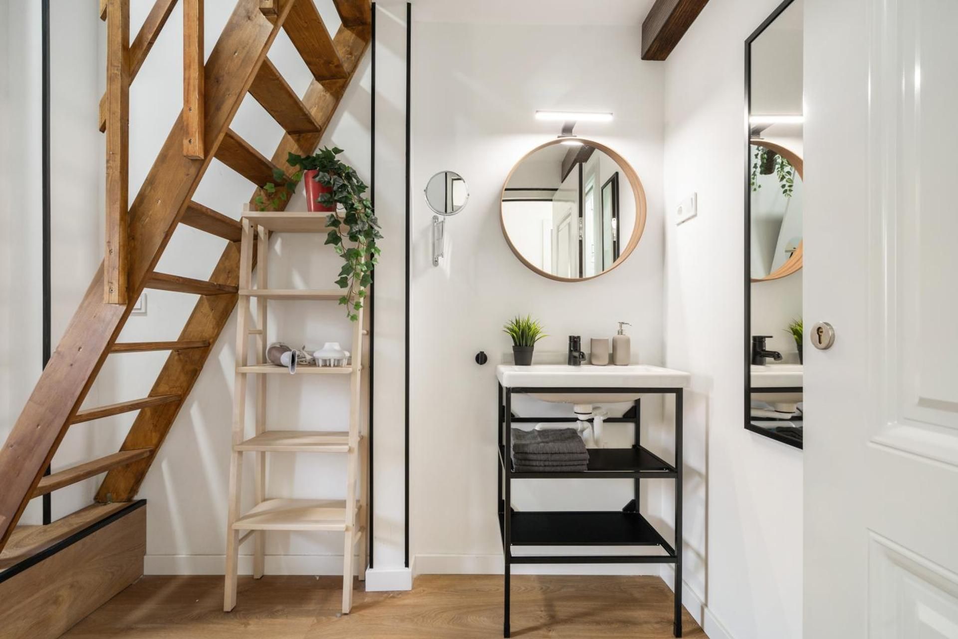 Studio - Split Level
