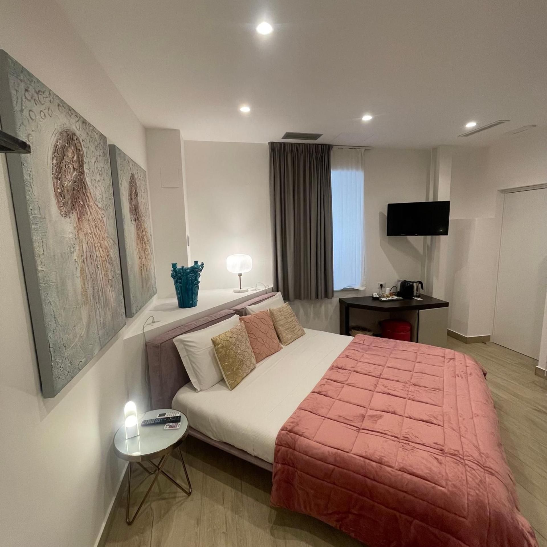 King Room with Spa Bath