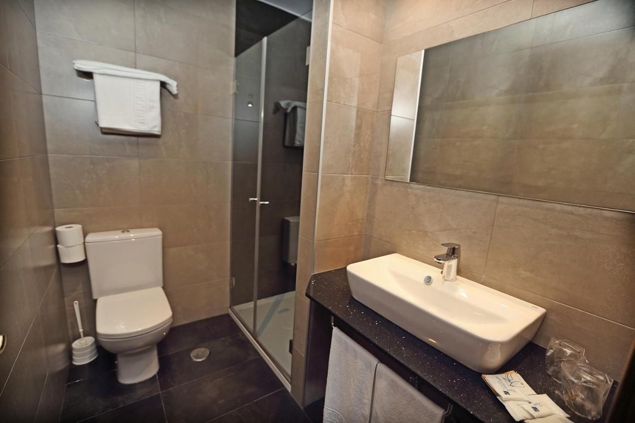 Twin Room with Parking