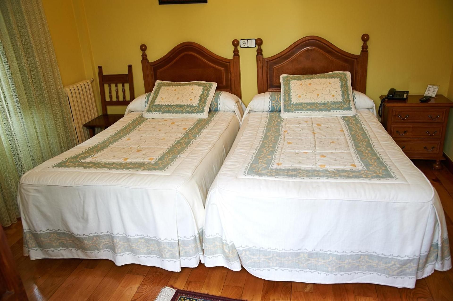 Double or Twin Room with Parking