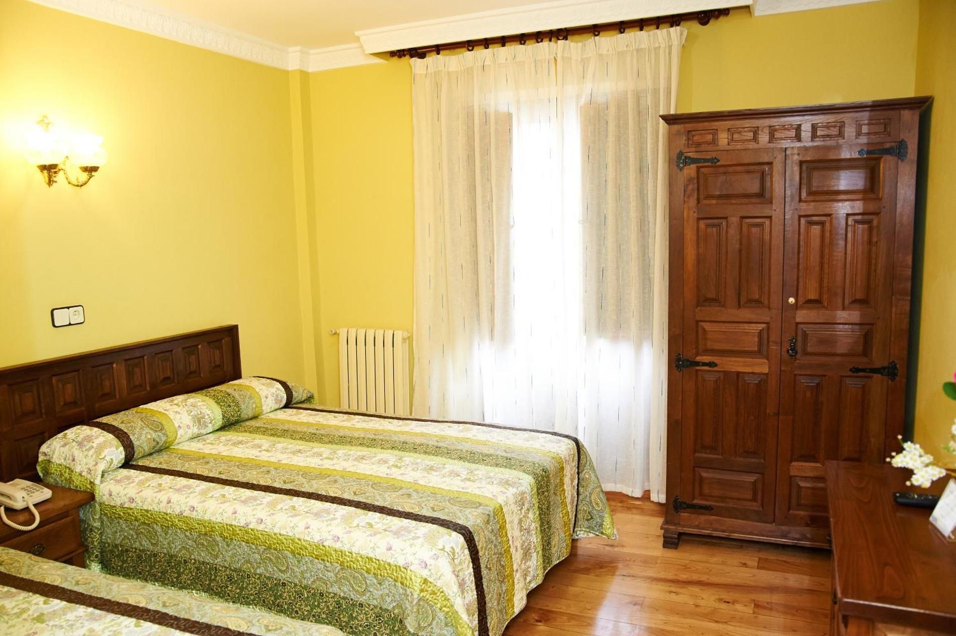 Triple Room (2 Adults + 1 Child)