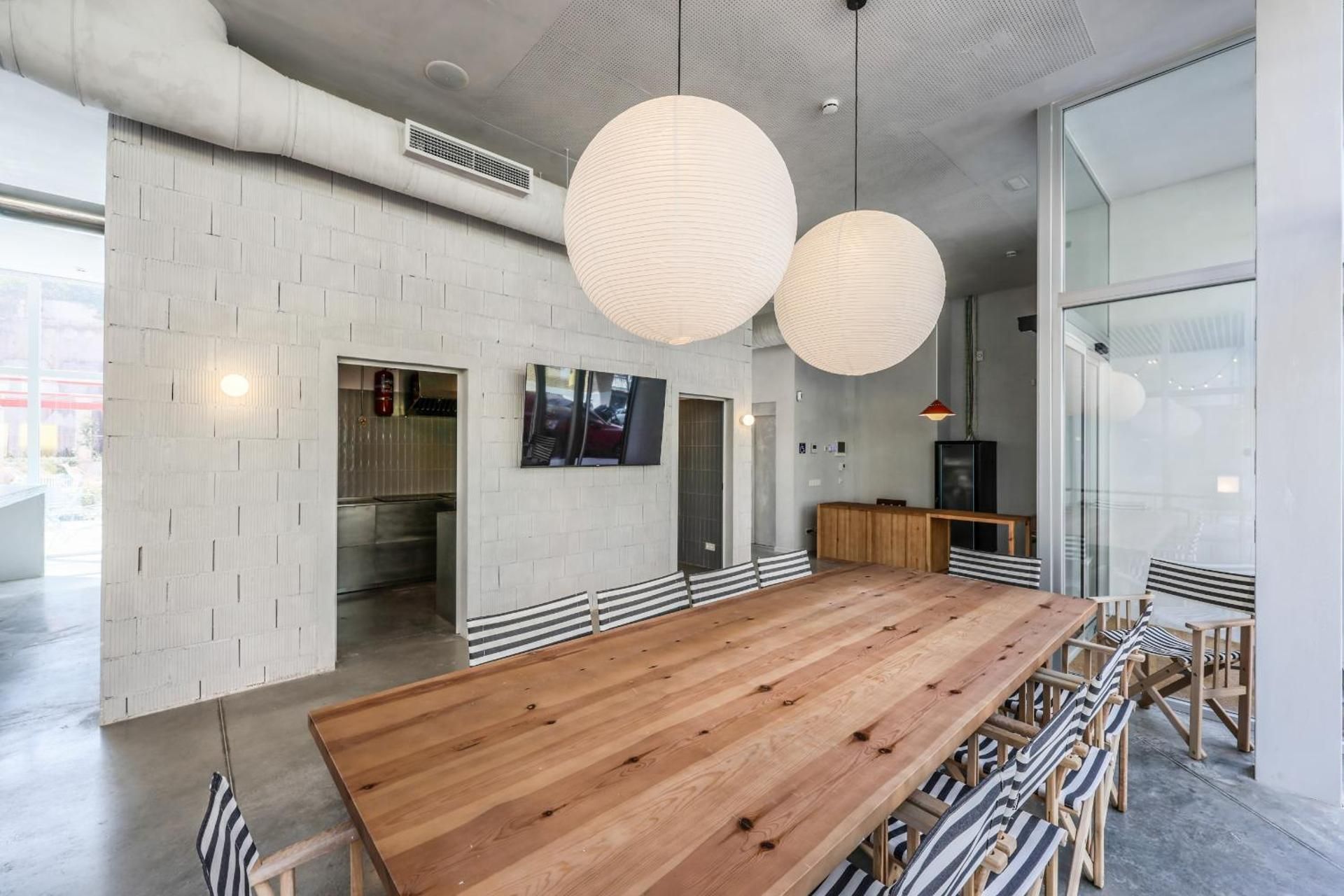 Madrid Live Coworking - SELF SERVICE -