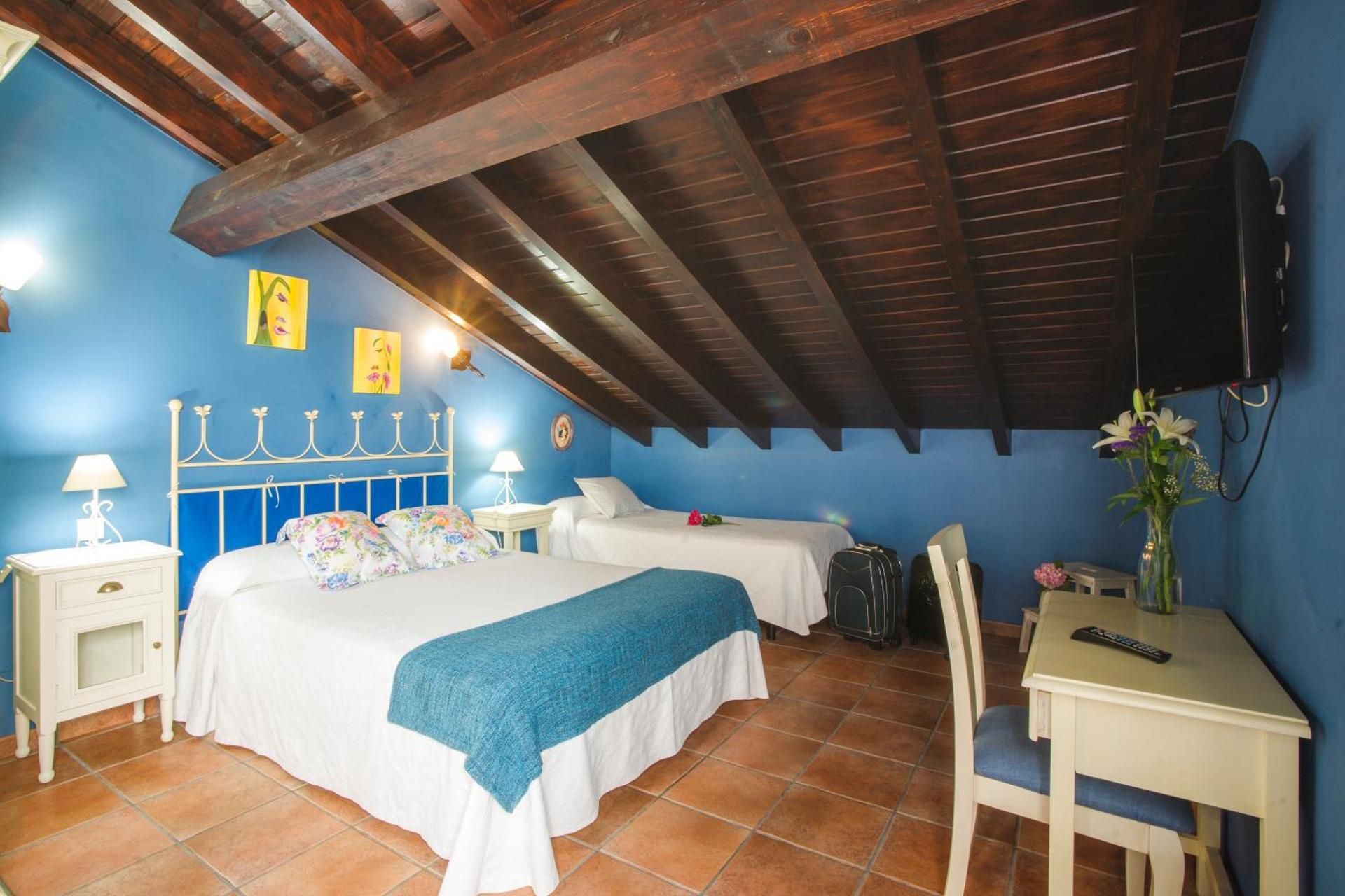 Quadruple Room with Private Bathroom
