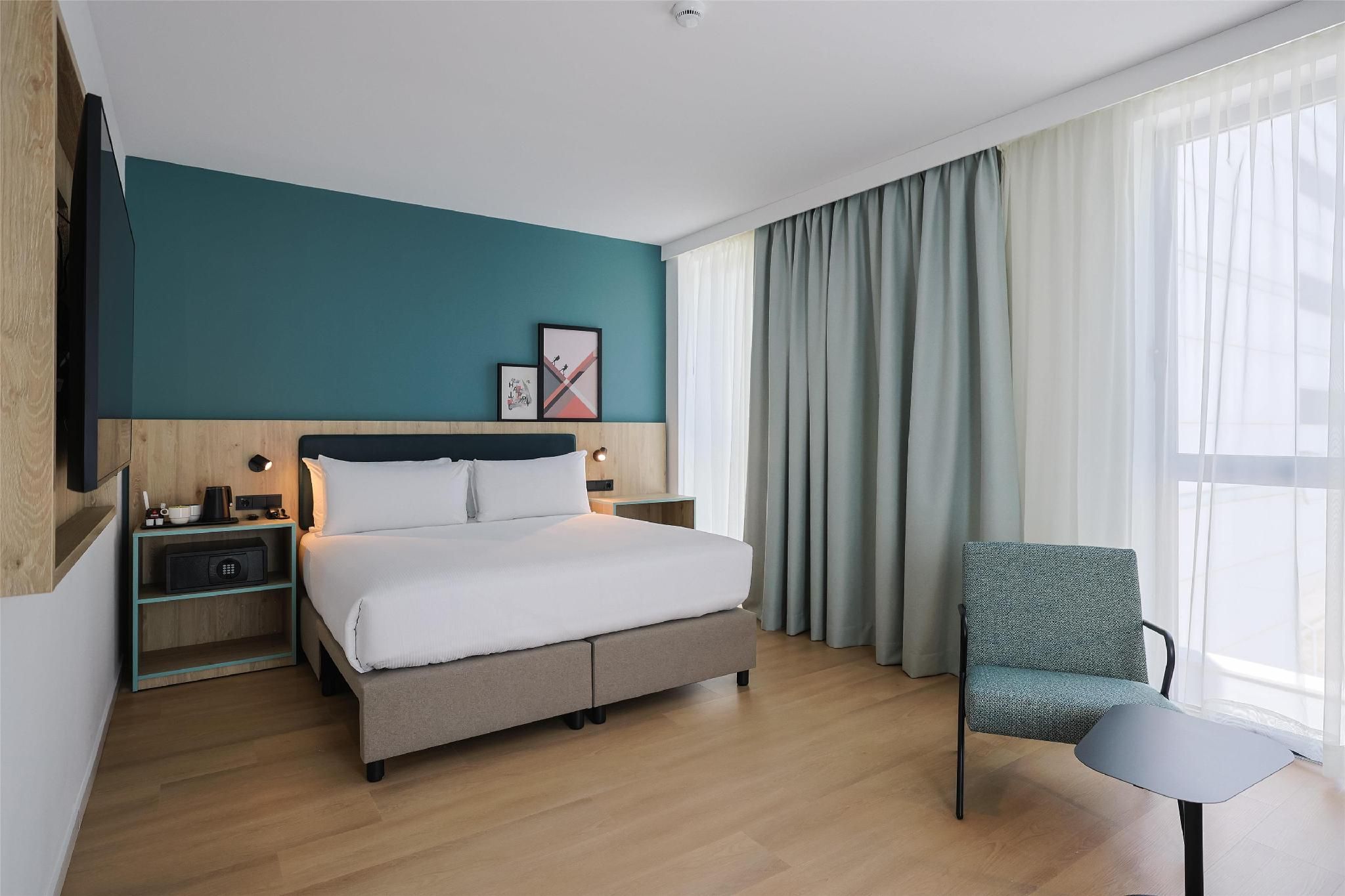 King Accessible Room 