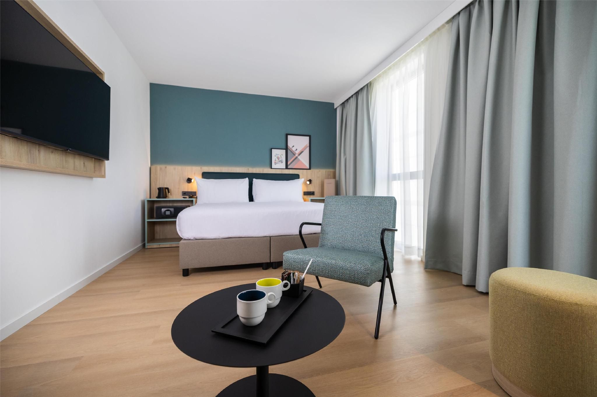 King Room with Sofa Bed