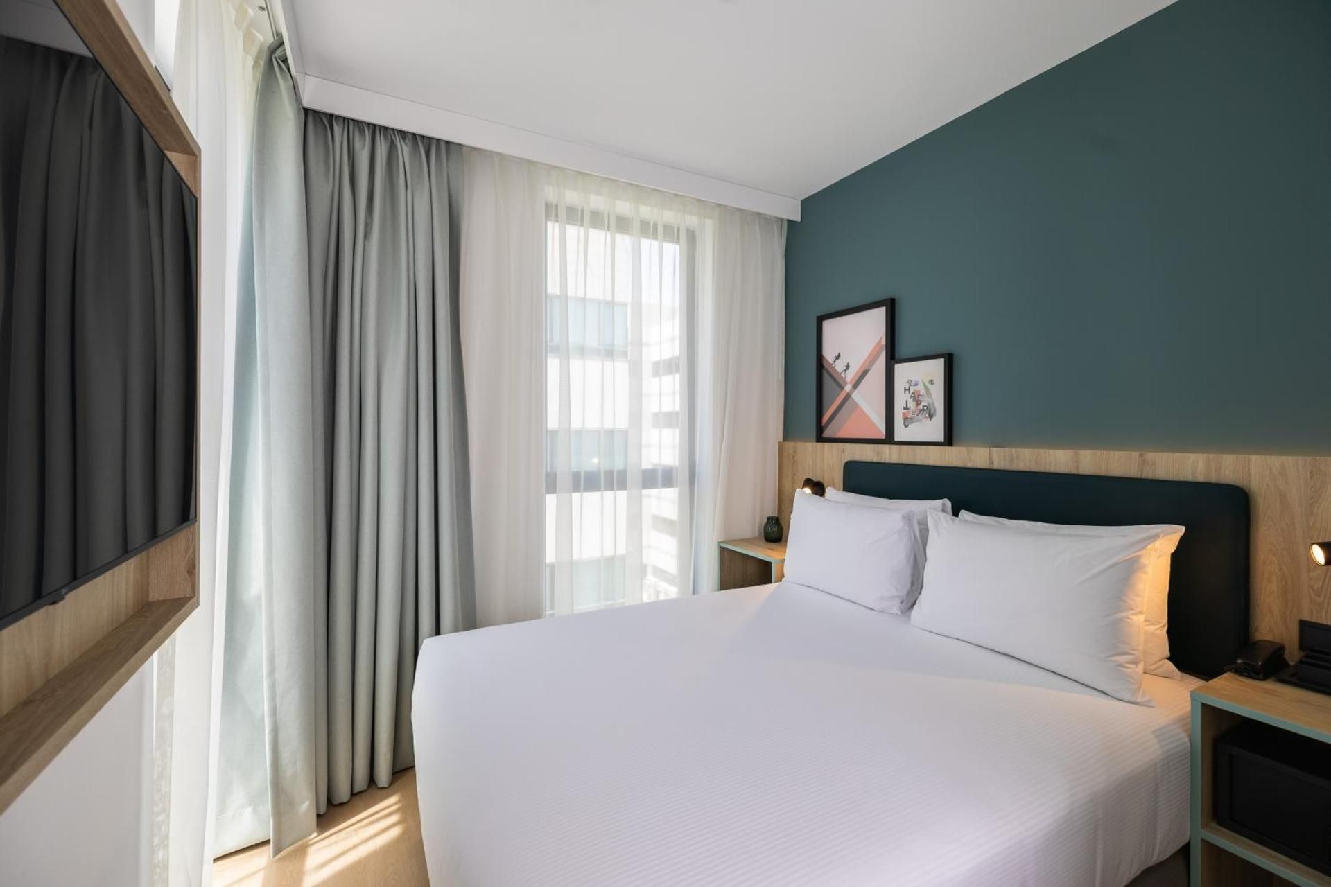 Queen Room