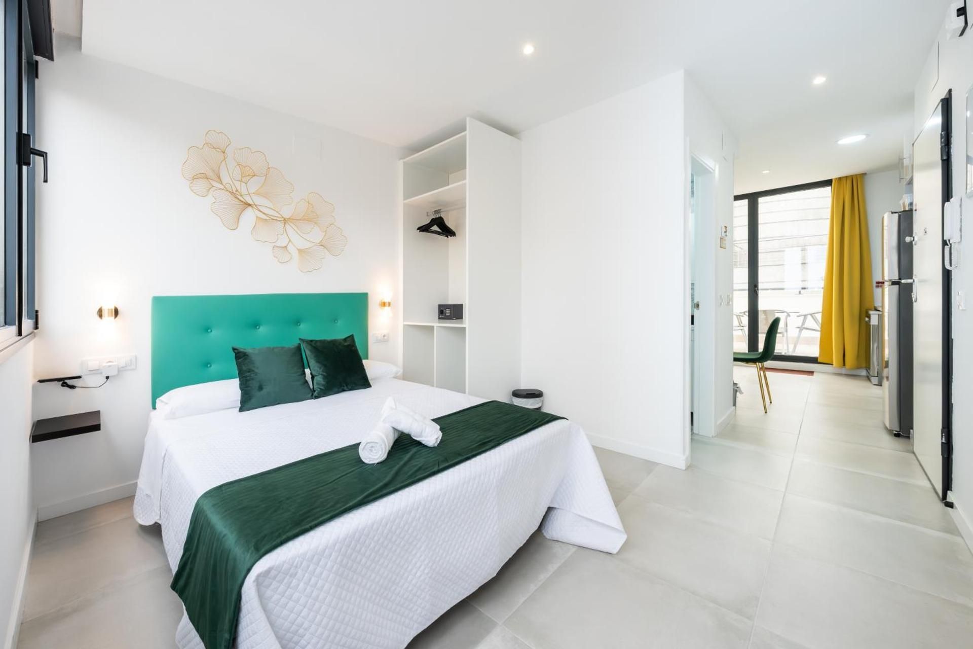 Deluxe One-Bedroom Apartment with City View