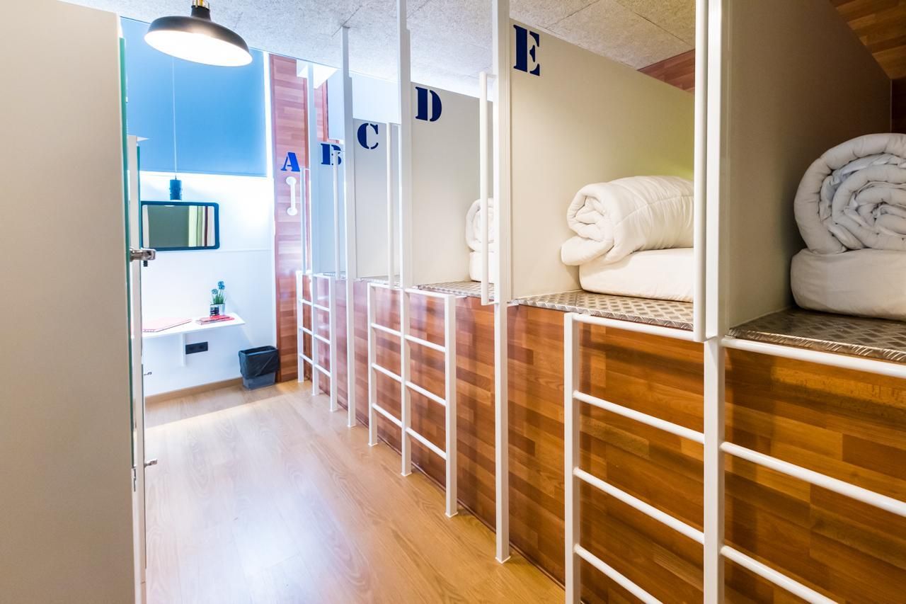 1 Person in 6-Bed Dormitory with En-Suite - Mixed