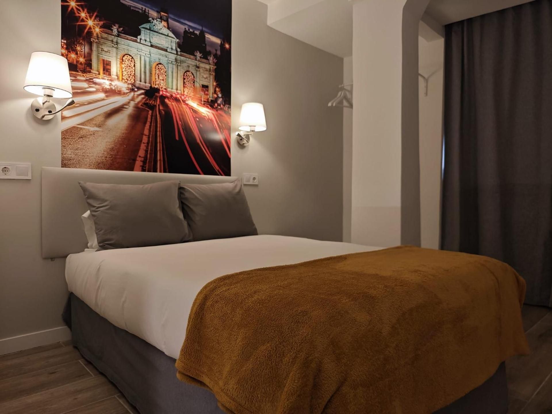 Single Room With Private Bathroom