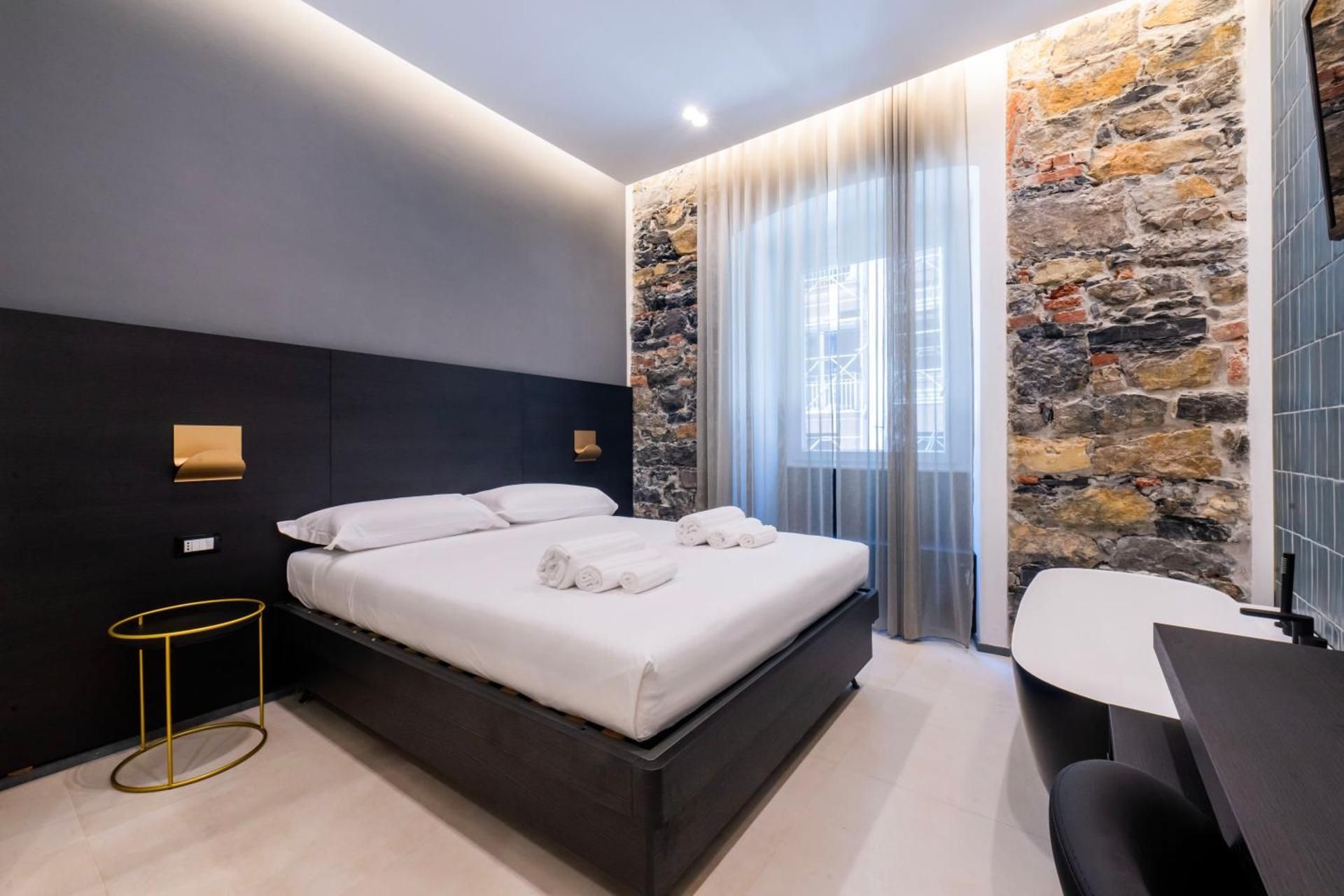Queen Room with Spa Bath