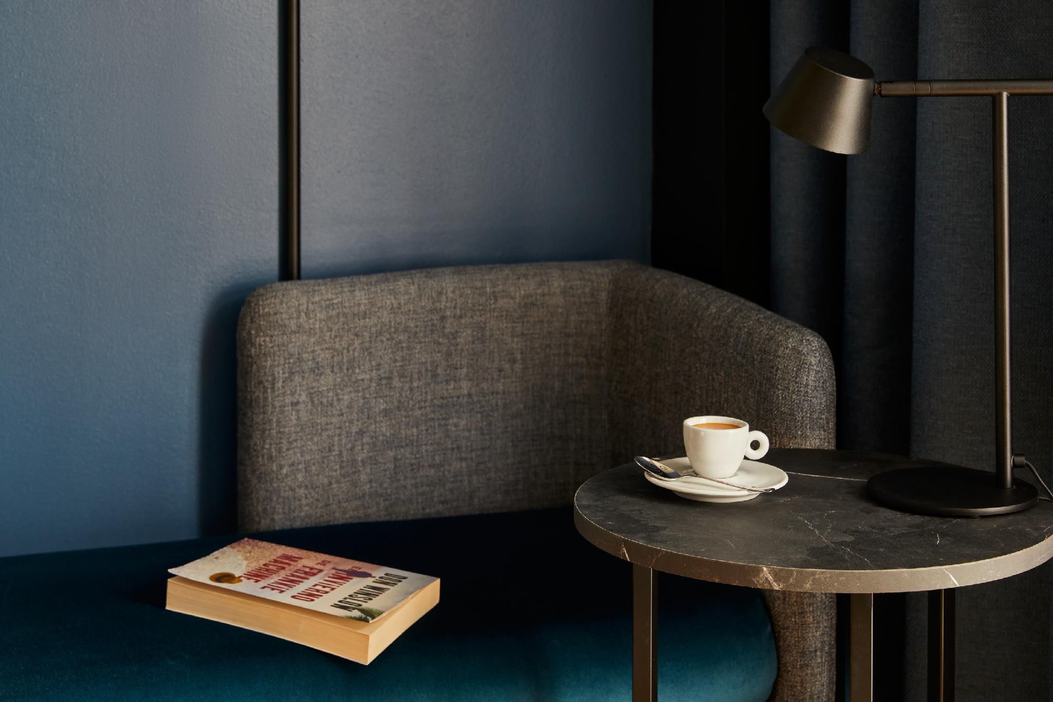 1 King 1 Queen Standard