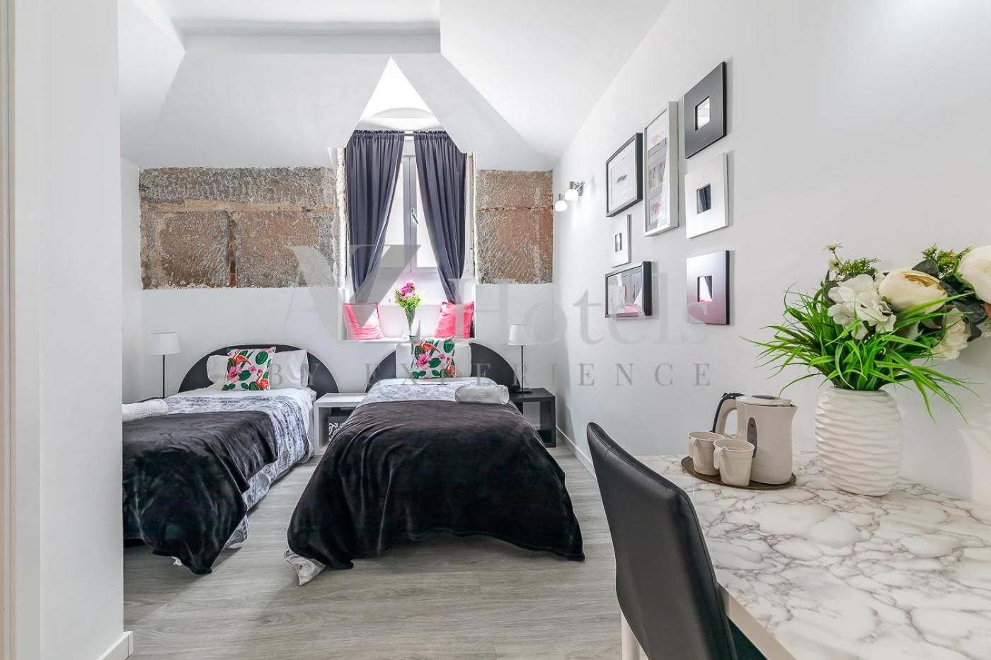 Superior Twin Room with Private Bathroom